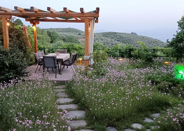 Mikros Paradisos Pelion * Áyios Vlásios